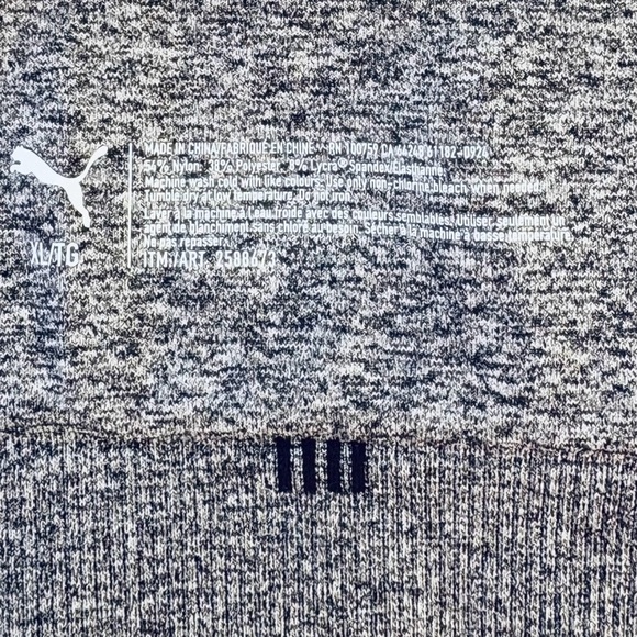 NEW, PUMA, Seamless Sports Bra with Adjustable Cross Straps, XL, Gray 🏃♀️➡️ - Picture 4 of 8